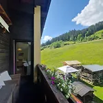 Ferienwohnung Am Krausberghof Mit Balkon Und Parkplatz, Aufenthaltsraum Mit Spielmoeglichkeiten, Erholung- Inmitten Der Natur, 6 Fahrminuten Zur Alpentherme Gastein Und Zur Schlossalmbahn Bad Hofgastein