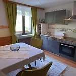 Ferienwohnung Am Krausberghof Mit Balkon Und Parkplatz, Aufenthaltsraum Mit Spielmoeglichkeiten, Erholung- Inmitten Der Natur, 6 Fahrminuten Zur Alpentherme Gastein Und Zur Schlossalmbahn Apartment