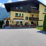 Apartman Am Krausberghof Mit Balkon Und Parkplatz, Aufenthaltsraum Mit Spielmoeglichkeiten, Erholung- Inmitten Der Natur, 6 Fahrminuten Zur Alpentherme Gastein Und Zur Schlossalmbahn *