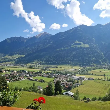 Urlaub Am Krausberghof, Mit Balkon Und Parkplatz, Inmitten Der Natur, Kostenfreie Kaffeekapseln, 6 Fahrminuten Zur Alpentherme Gastein Und Zur Schlossalmbahn, Spielplatz, Grosser Gartenbereich Appartement *
