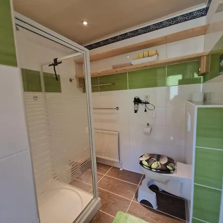 Ferienwohnung Mit Balkon Und Parkplatz, Erholung- Inmitten Der Natur, 6 Fahrminuten Zur Alpentherme Gastein Und Zur Schlossalmbahn *