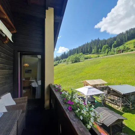 Am Krausberghof Mit Balkon Und Parkplatz, Aufenthaltsraum Mit Spielmoeglichkeiten, Erholung- Inmitten Der Natur, 6 Fahrminuten Zur Alpentherme Gastein Und Zur Schlossalmbahn Bad Hofgastein
