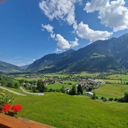 Am Krausberghof Mit Balkon Und Parkplatz, Aufenthaltsraum Mit Spielmoeglichkeiten, Erholung- Inmitten Der Natur, 6 Fahrminuten Zur Alpentherme Gastein Und Zur Schlossalmbahn Apartament