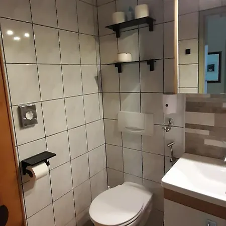 Am Krausberghof Mit Balkon Und Parkplatz, Aufenthaltsraum Mit Spielmoeglichkeiten, Erholung- Inmitten Der Natur, 6 Fahrminuten Zur Alpentherme Gastein Und Zur Schlossalmbahn *