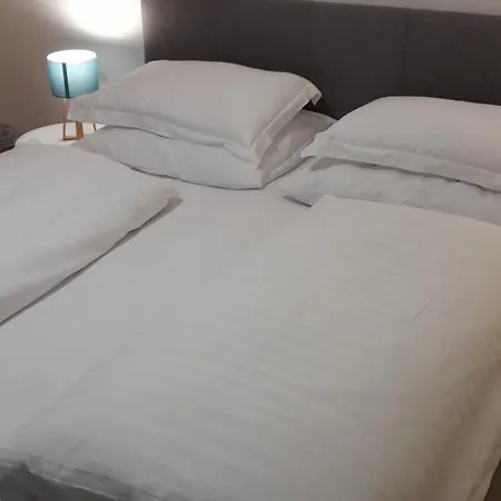 Appartement Urlaub Am Krausberghof, Mit Balkon Und Parkplatz, Inmitten Der Natur, Kostenfreie Kaffeekapseln, 6 Fahrminuten Zur Alpentherme Gastein Und Zur Schlossalmbahn, Spielplatz, Grosser Gartenbereich *
