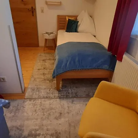 Urlaub Am Krausberghof, Mit Balkon Und Parkplatz, Inmitten Der Natur, Kostenfreie Kaffeekapseln, 6 Fahrminuten Zur Alpentherme Gastein Und Zur Schlossalmbahn, Spielplatz, Grosser Gartenbereich *