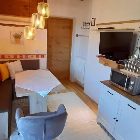 Apartament Am Krausberghof Mit Balkon Und Parkplatz, Aufenthaltsraum Mit Spielmoeglichkeiten, Erholung- Inmitten Der Natur, 6 Fahrminuten Zur Alpentherme Gastein Und Zur Schlossalmbahn *