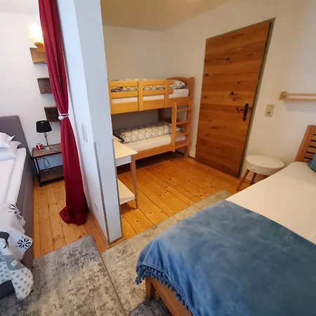 Am Krausberghof Mit Balkon Und Parkplatz, Aufenthaltsraum Mit Spielmoeglichkeiten, Erholung- Inmitten Der Natur, 6 Fahrminuten Zur Alpentherme Gastein Und Zur Schlossalmbahn