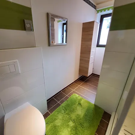 Ferienwohnung Mit Balkon Und Parkplatz, Erholung- Inmitten Der Natur, 6 Fahrminuten Zur Alpentherme Gastein Und Zur Schlossalmbahn Lejlighed *