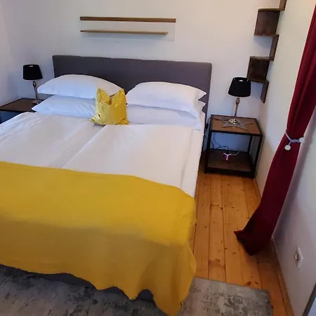 Apartament Am Krausberghof Mit Balkon Und Parkplatz, Aufenthaltsraum Mit Spielmoeglichkeiten, Erholung- Inmitten Der Natur, 6 Fahrminuten Zur Alpentherme Gastein Und Zur Schlossalmbahn