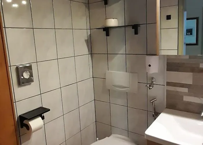 Am Bauernhof Mit Balkon Und Parkplatz, Aufenthaltsraum Mit Spielmoeglichkeiten, Erholung- Inmitten Der Natur, 6 Fahrminuten Zur Alpentherme Gastein Und Zur Schlossalmbahn *