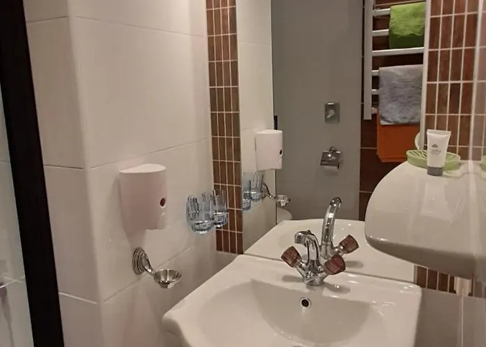 Am Bauernhof Mit Balkon Und Parkplatz, Aufenthaltsraum Mit Spielmoeglichkeiten, Erholung- Inmitten Der Natur, 6 Fahrminuten Zur Alpentherme Gastein Und Zur Schlossalmbahn Апартаменты *